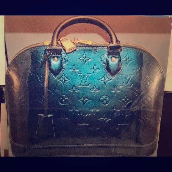 Louis Vuitton Handbags - LOUIS VUITTON ALMA PM MONOGRAM VERNIS HANDBAG 👜